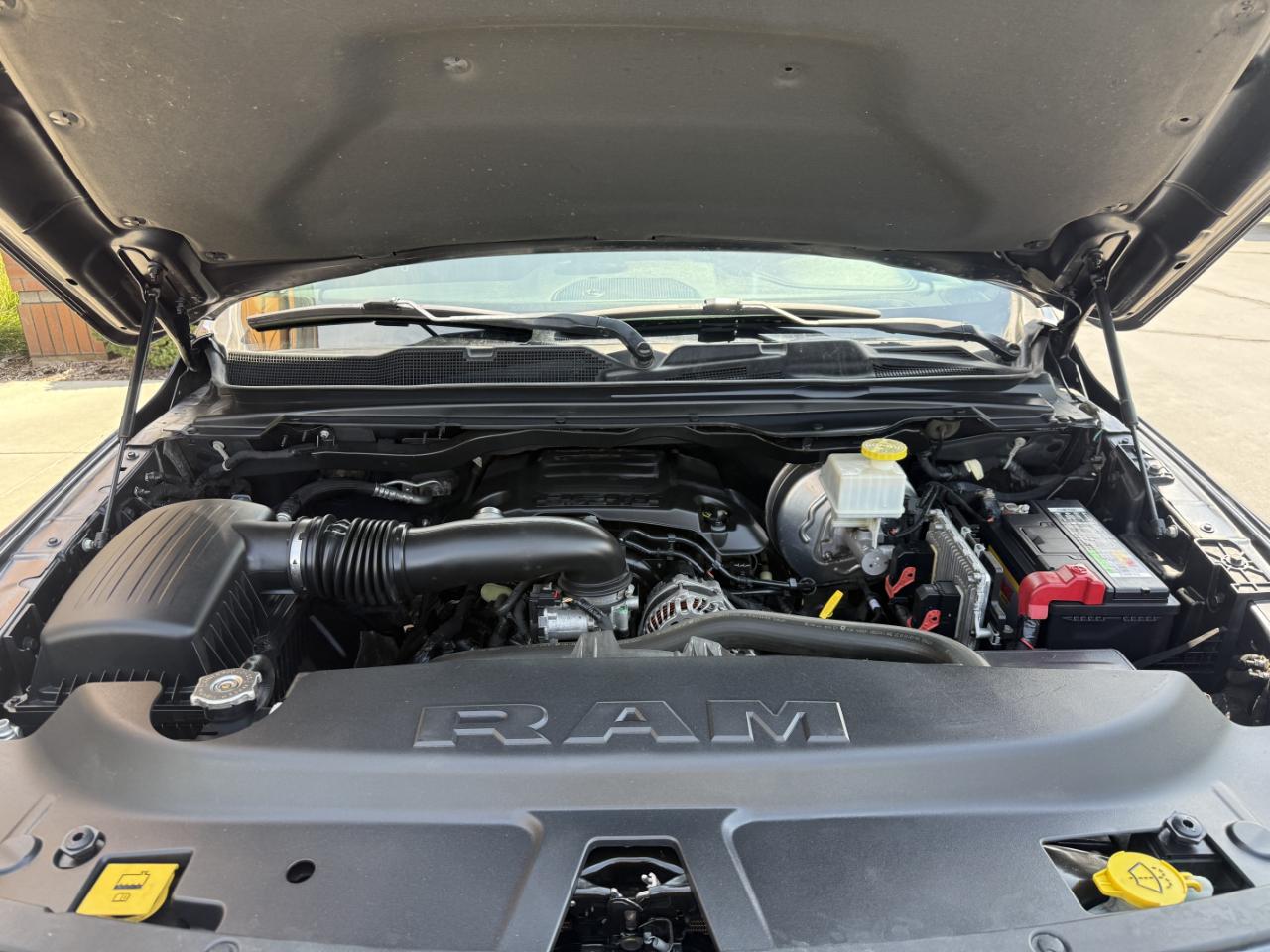 RAM 1500 Sport 4x4 Crew Cab 5'7" Box 2019