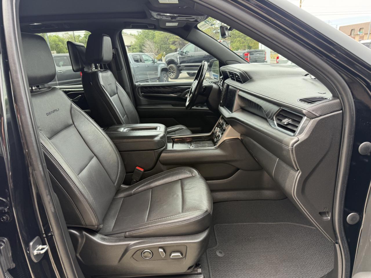 GMC Yukon 4WD 4dr Denali 2023