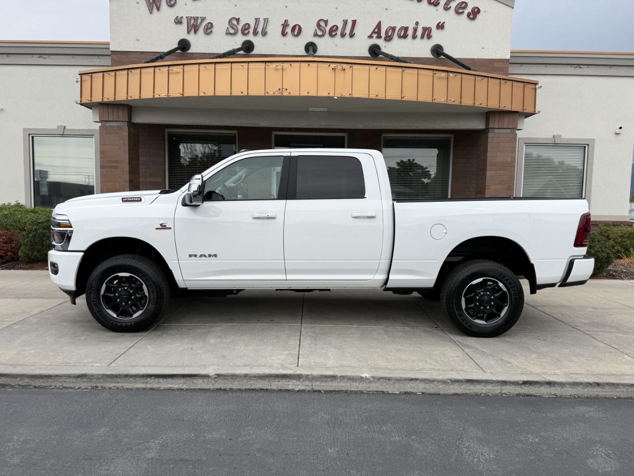 RAM 2500 Laramie 4x4 Crew Cab 6'4" Box 2026