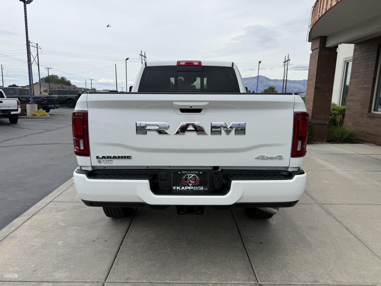 RAM 2500 Laramie 4x4 Crew Cab 6'4" Box 2026