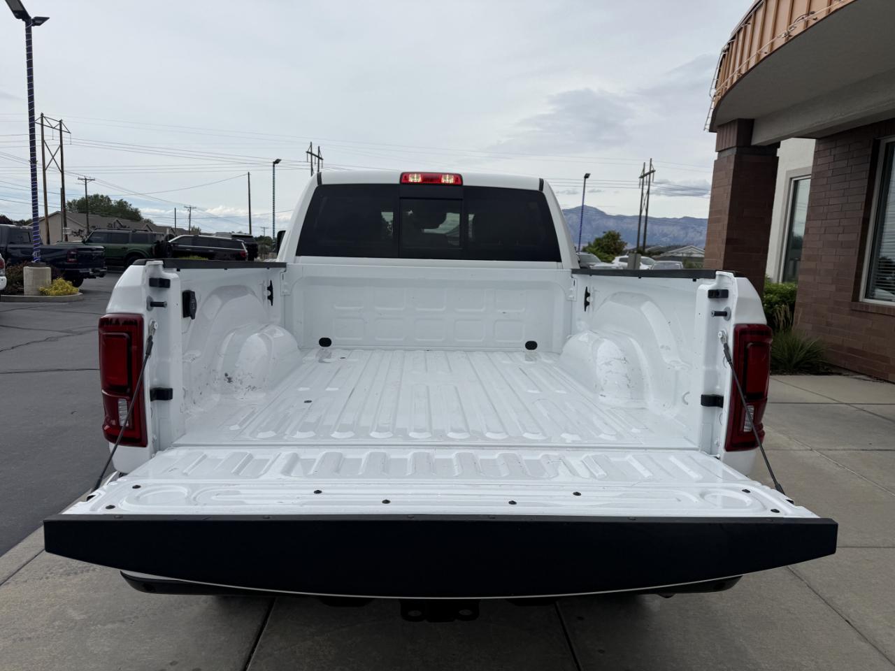 RAM 2500 Laramie 4x4 Crew Cab 6'4" Box 2026