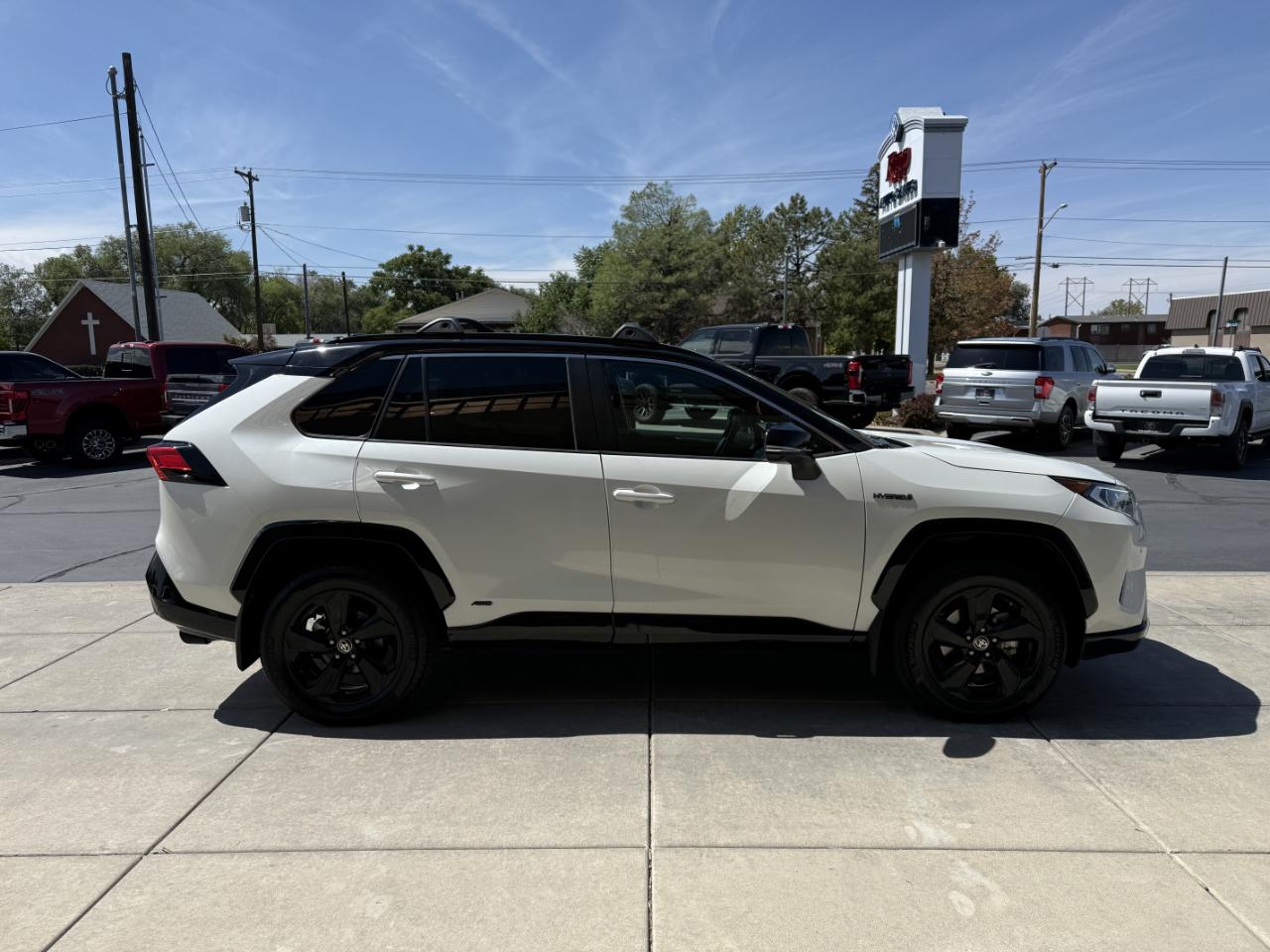 Toyota RAV4 Hybrid XSE AWD (Natl) 2021