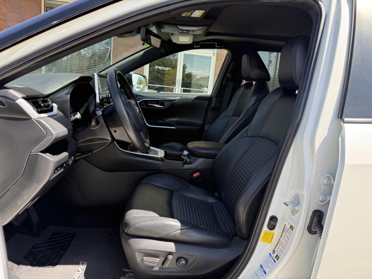 Toyota RAV4 Hybrid XSE AWD (Natl) 2021