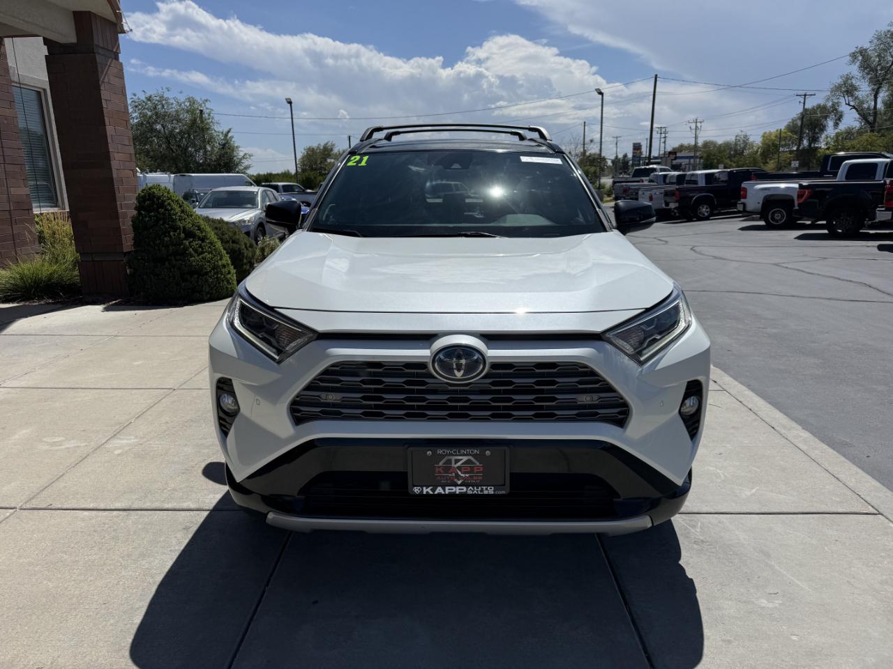 Toyota RAV4 Hybrid XSE AWD (Natl) 2021