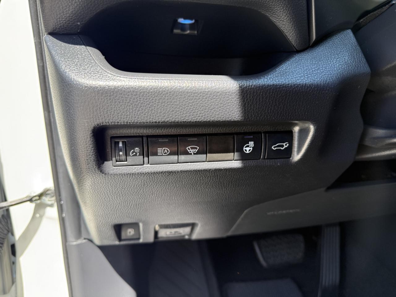 Toyota RAV4 Hybrid XSE AWD (Natl) 2021