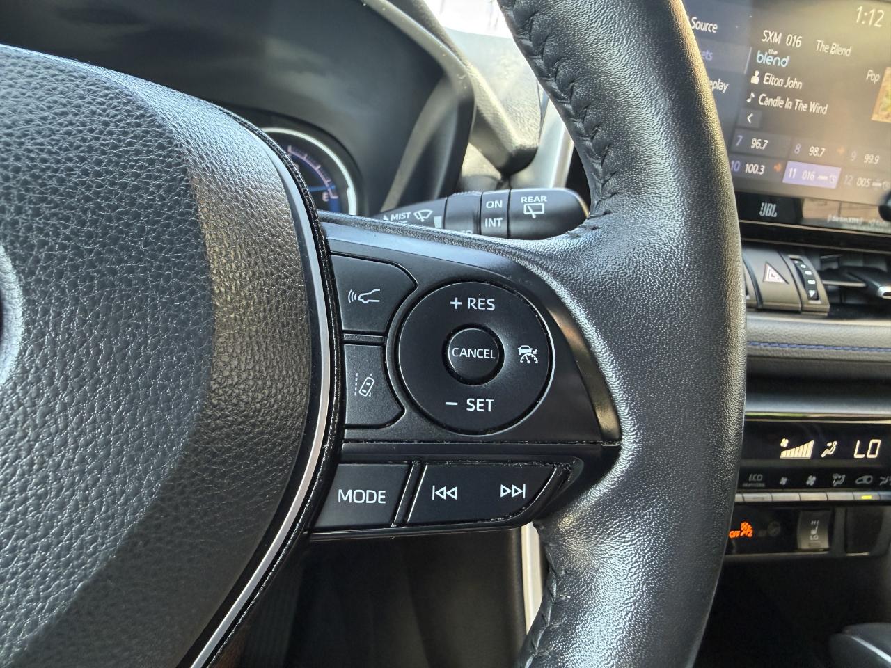 Toyota RAV4 Hybrid XSE AWD (Natl) 2021