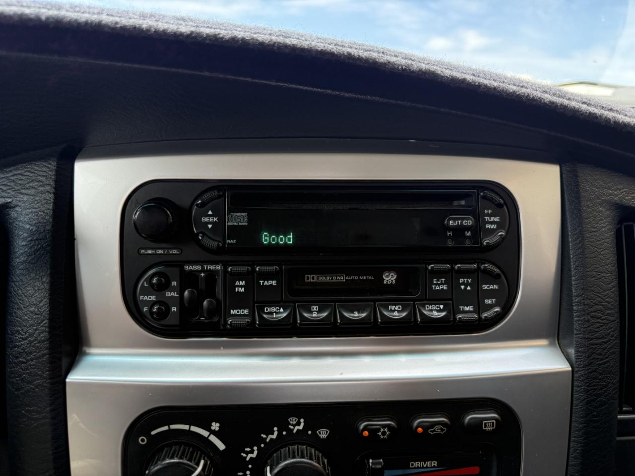 Dodge Ram 2500 4dr Quad Cab 140.5" WB 4WD Laramie 2004