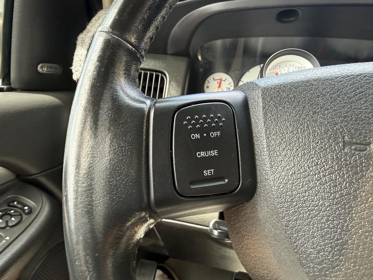 Dodge Ram 2500 4dr Quad Cab 140.5" WB 4WD Laramie 2004