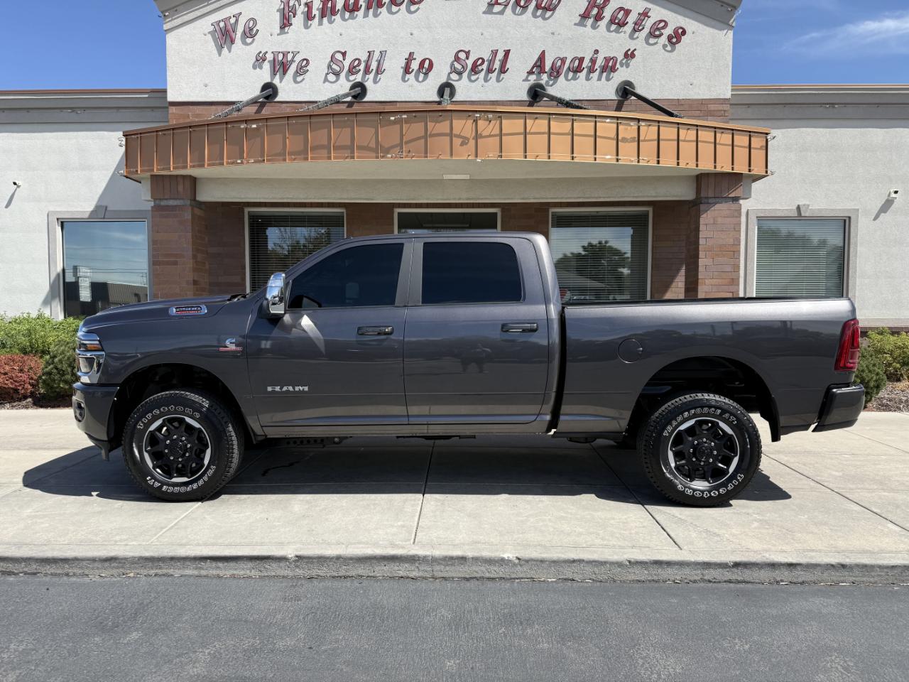 RAM 2500 Laramie 4x4 Crew Cab 6'4" Box 2026