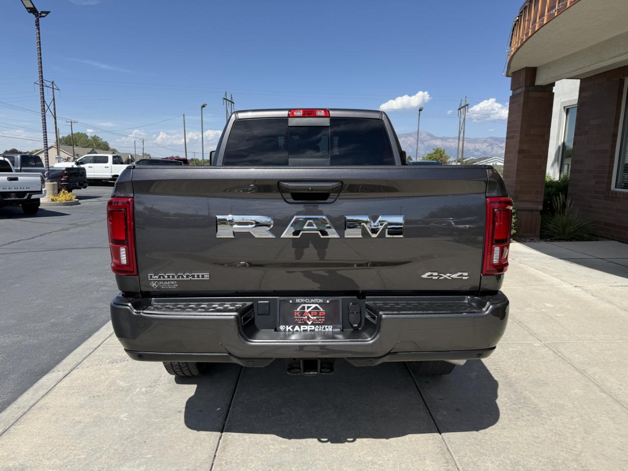 RAM 2500 Laramie 4x4 Crew Cab 6'4" Box 2026