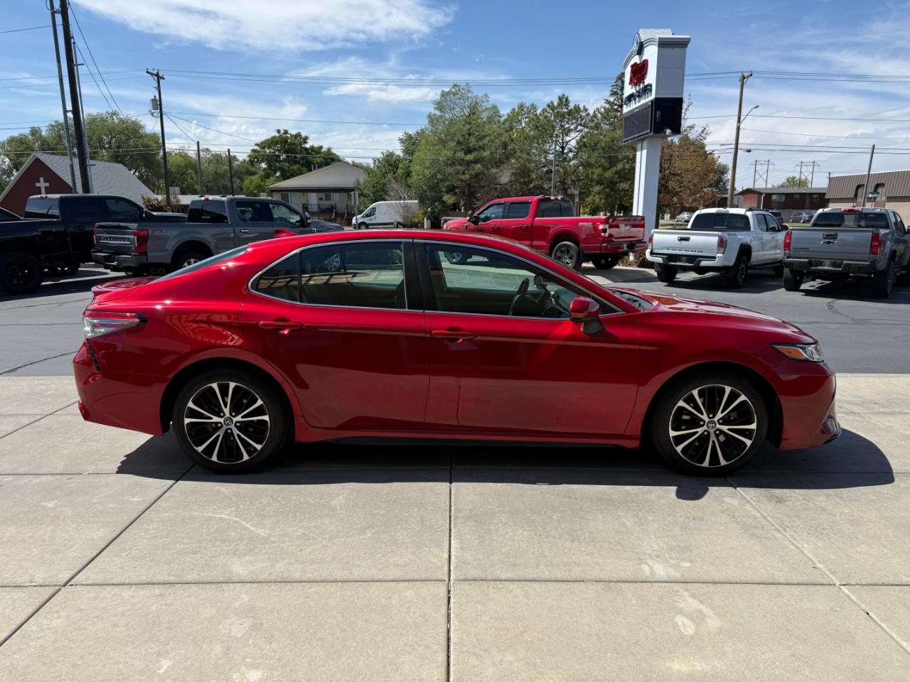Toyota Camry SE Auto (Natl) 2019