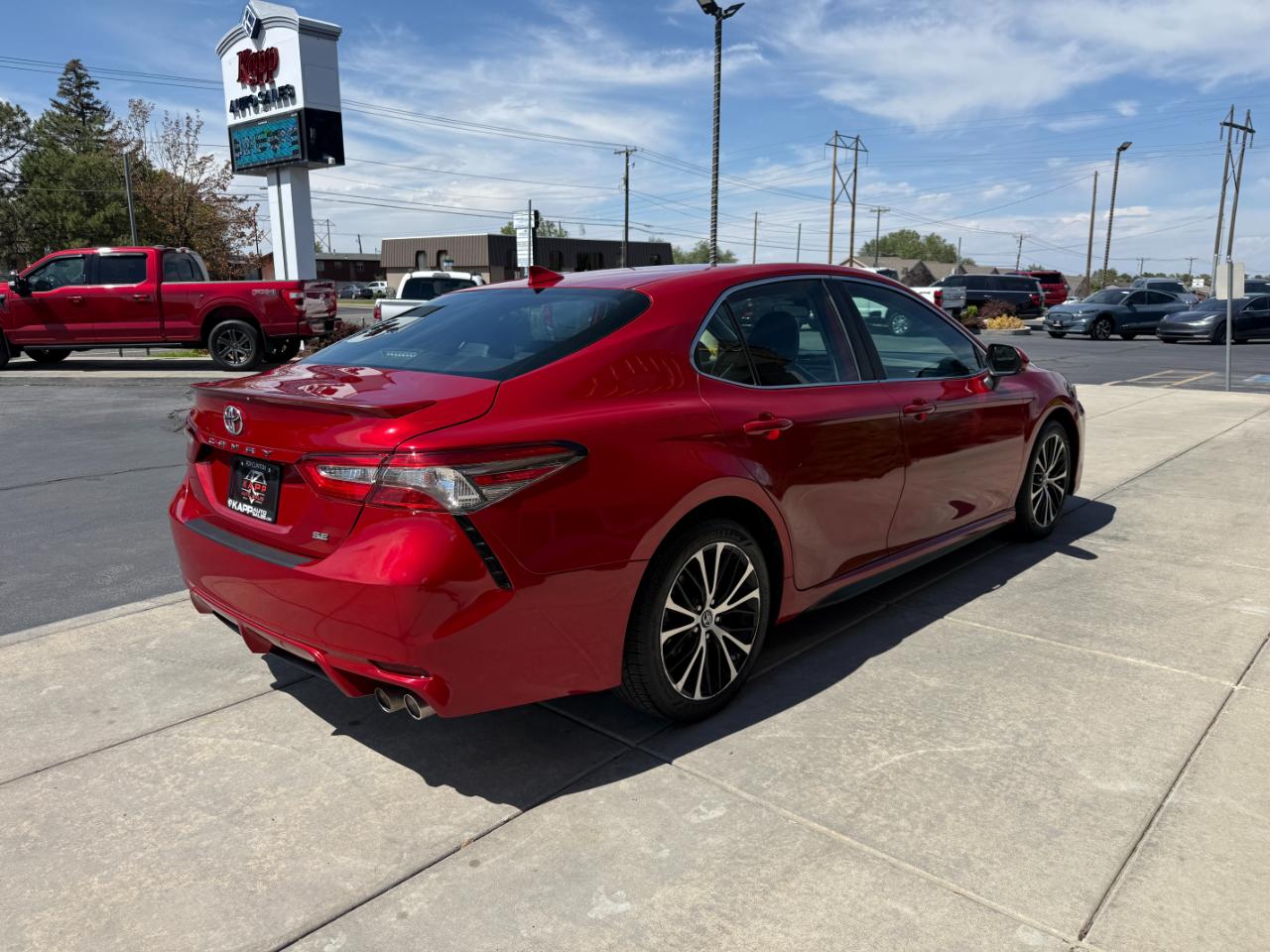 Toyota Camry SE Auto (Natl) 2019