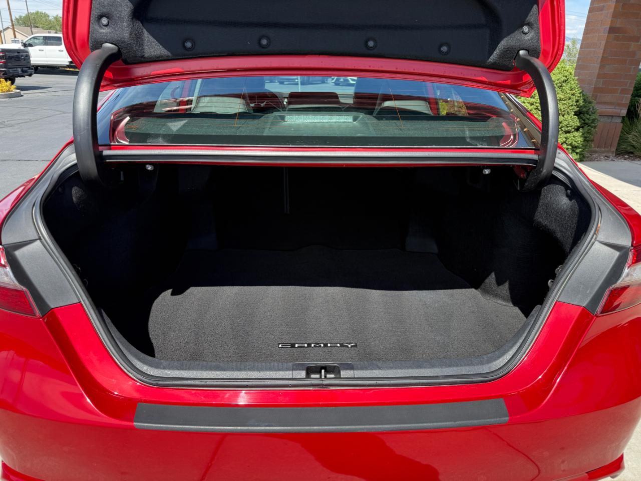 Toyota Camry SE Auto (Natl) 2019