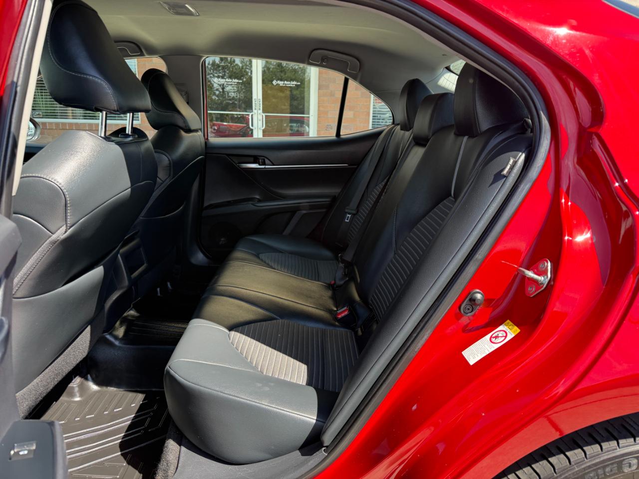 Toyota Camry SE Auto (Natl) 2019