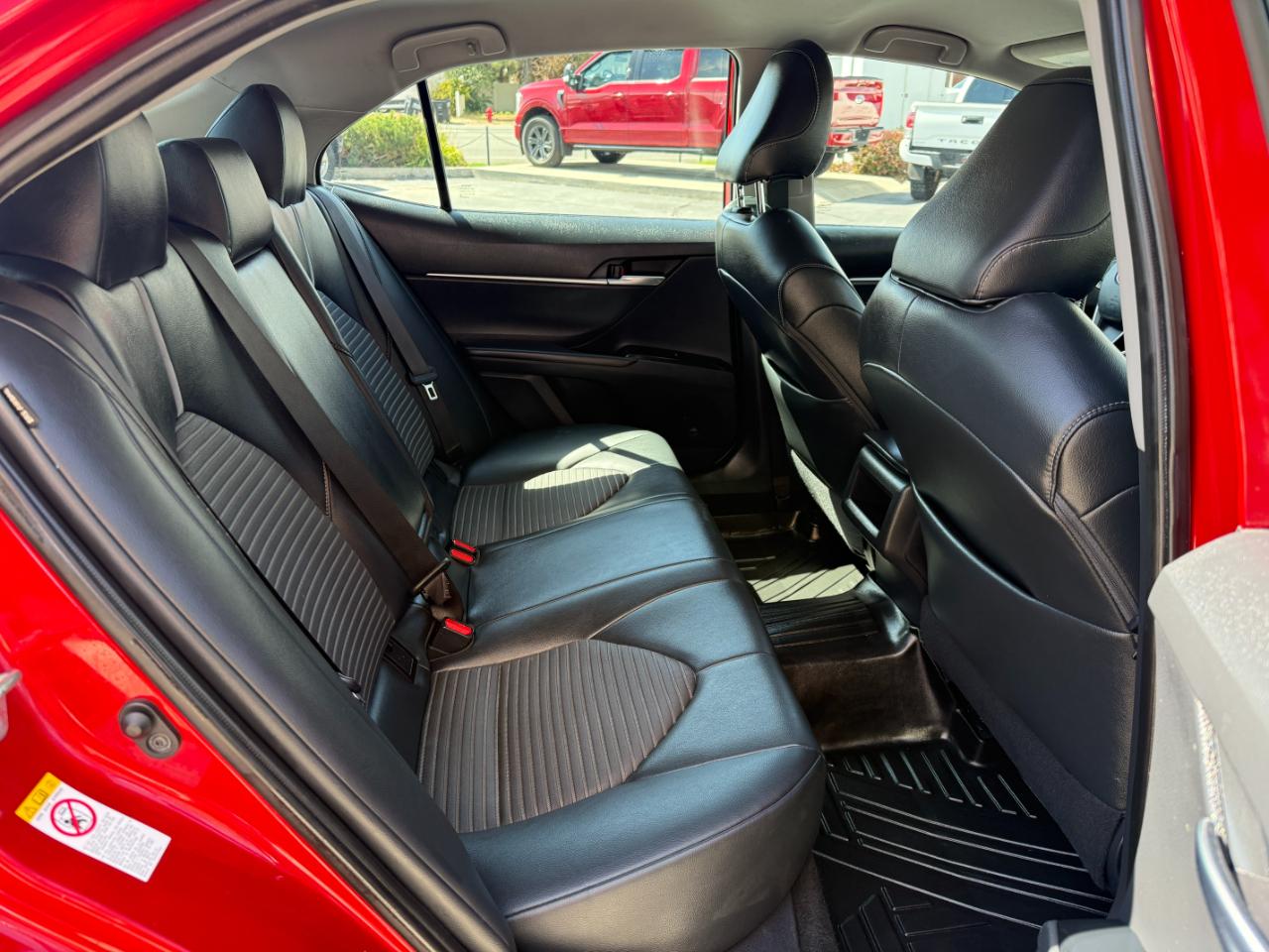 Toyota Camry SE Auto (Natl) 2019