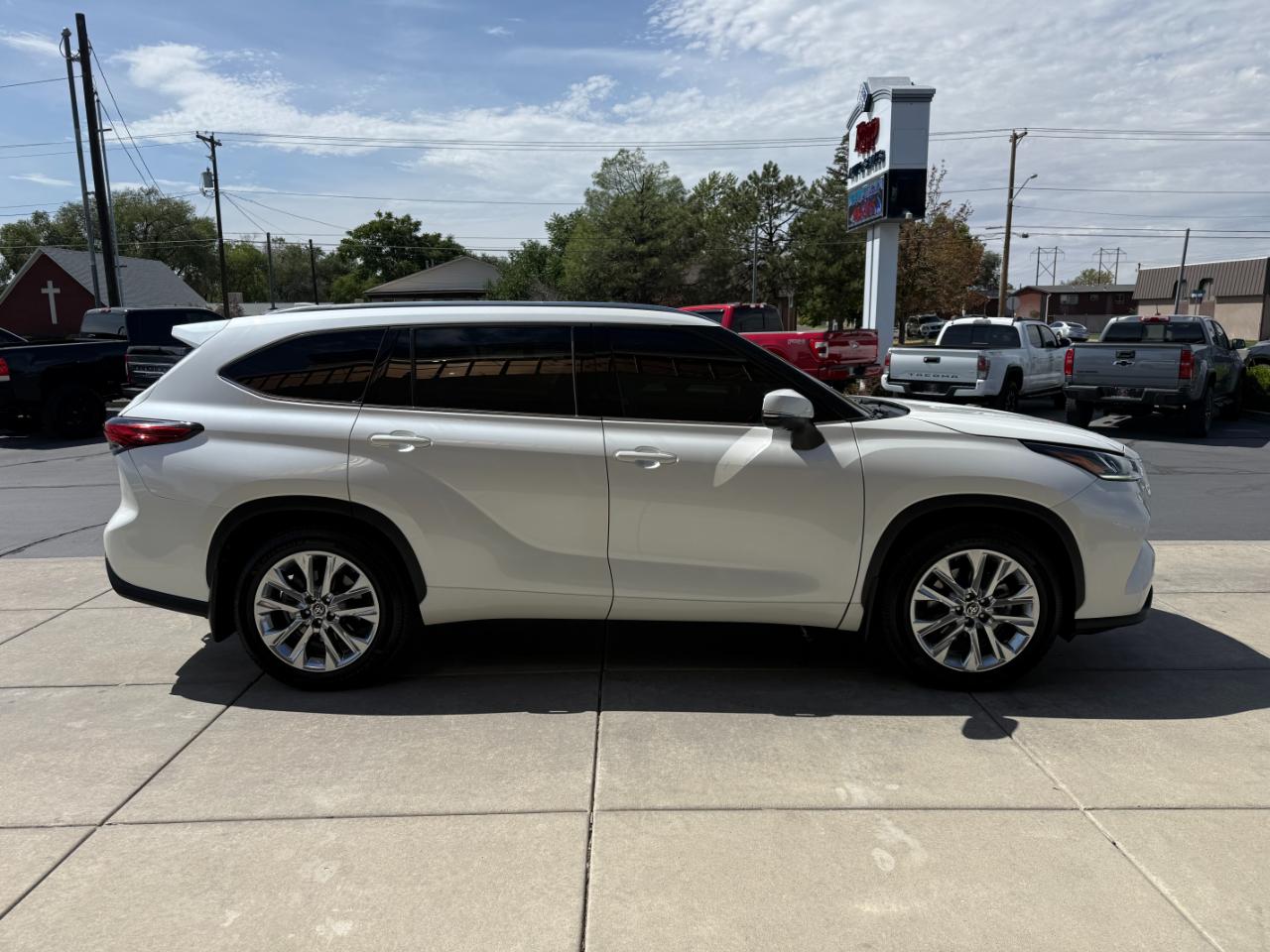 Toyota Highlander Limited AWD (Natl) 2021