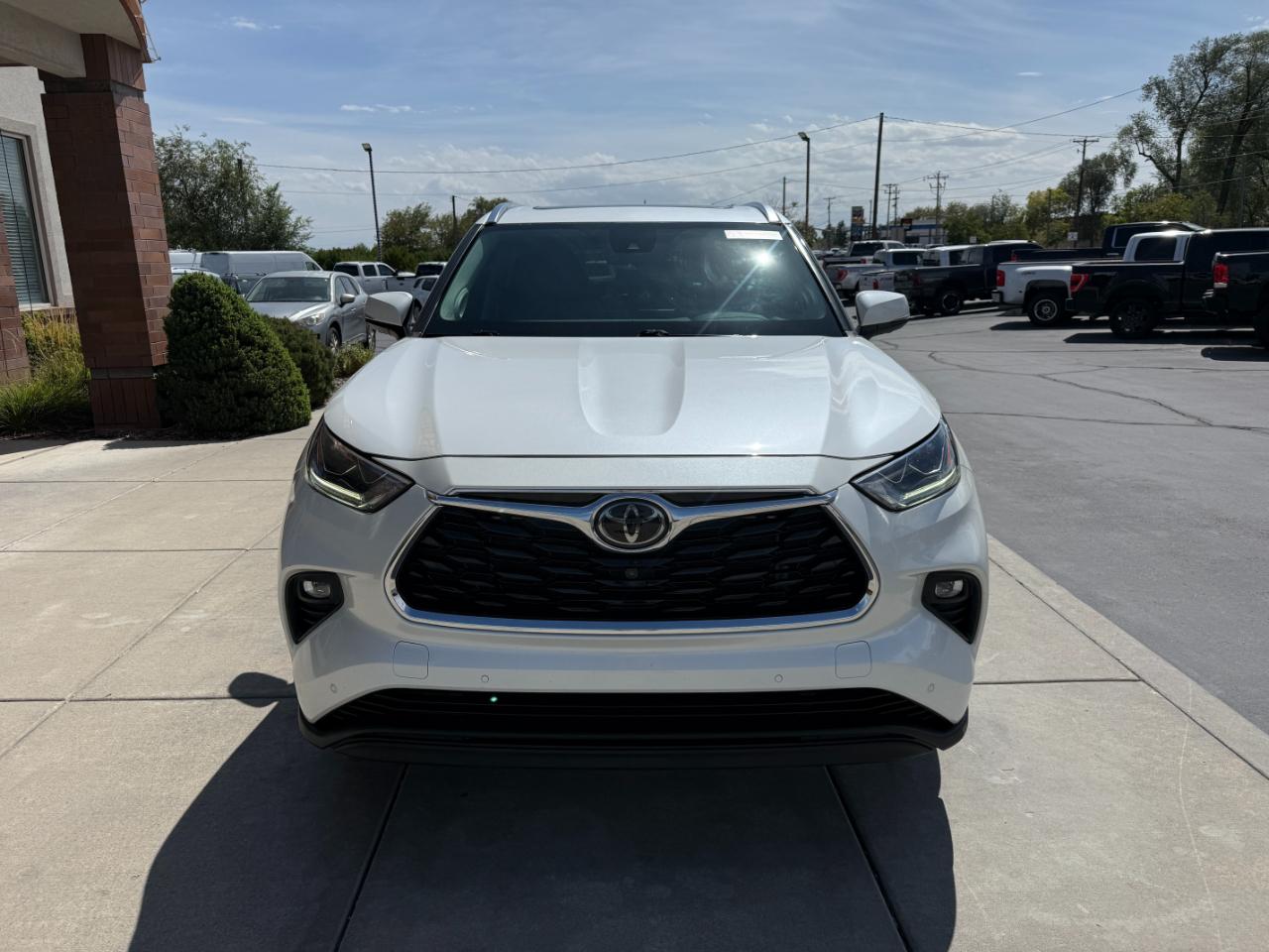 Toyota Highlander Limited AWD (Natl) 2021