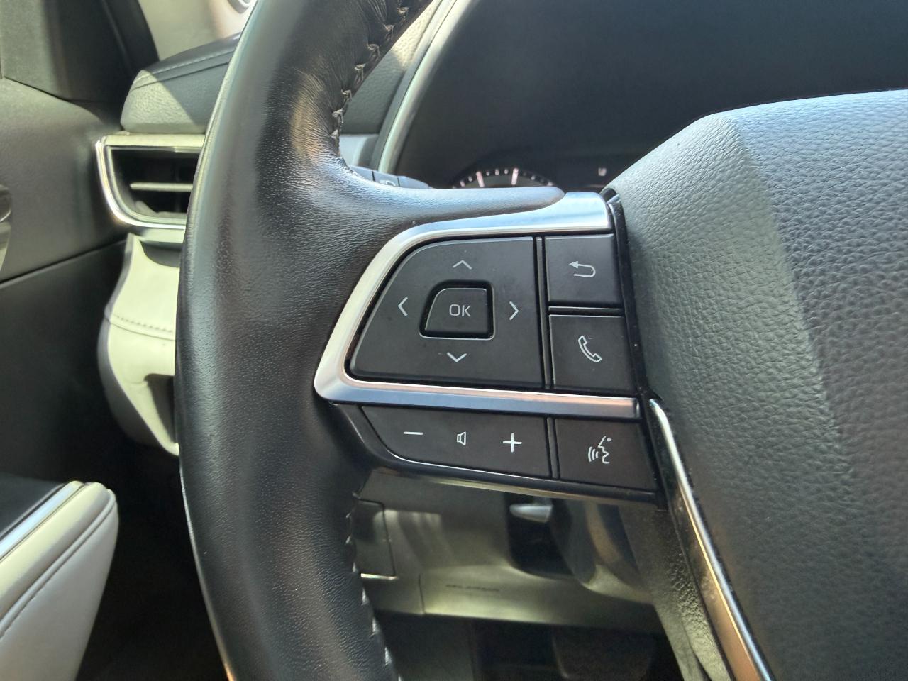 Toyota Highlander Limited AWD (Natl) 2021