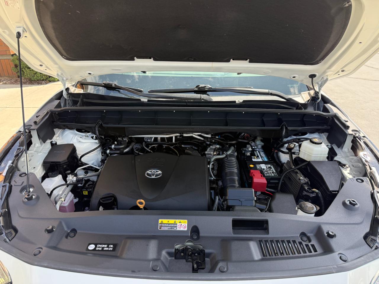 Toyota Highlander Limited AWD (Natl) 2021