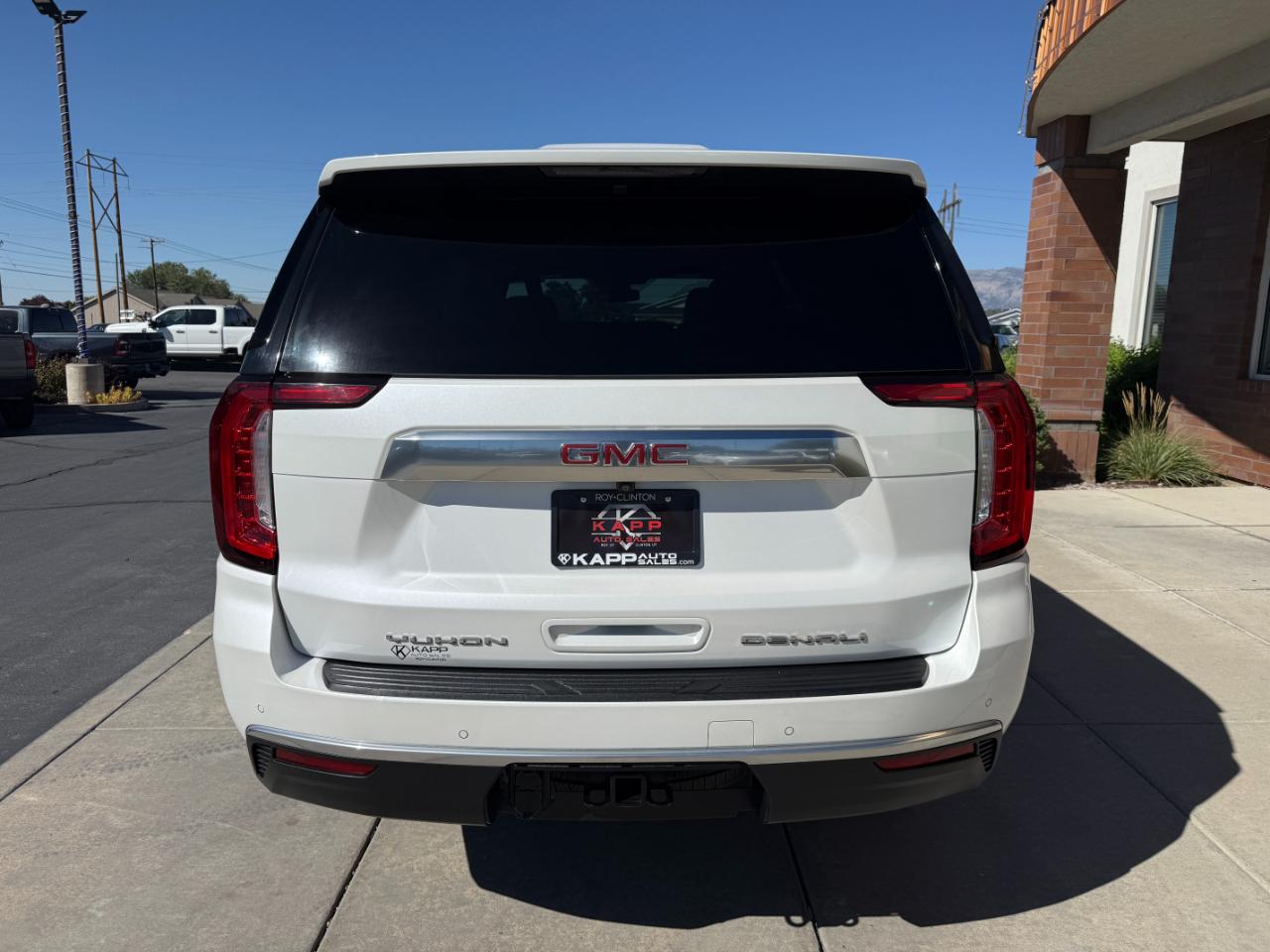 GMC Yukon XL 4WD 4dr Denali 2022
