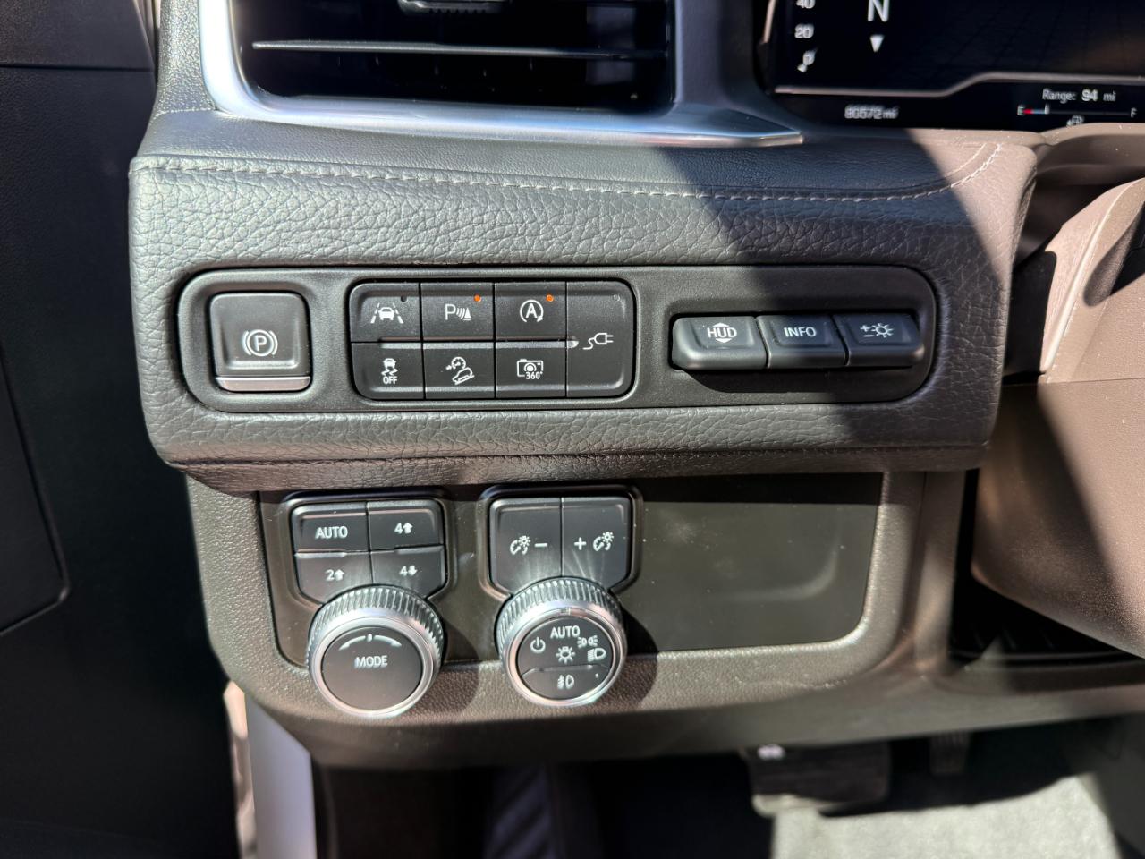 GMC Yukon XL 4WD 4dr Denali 2022