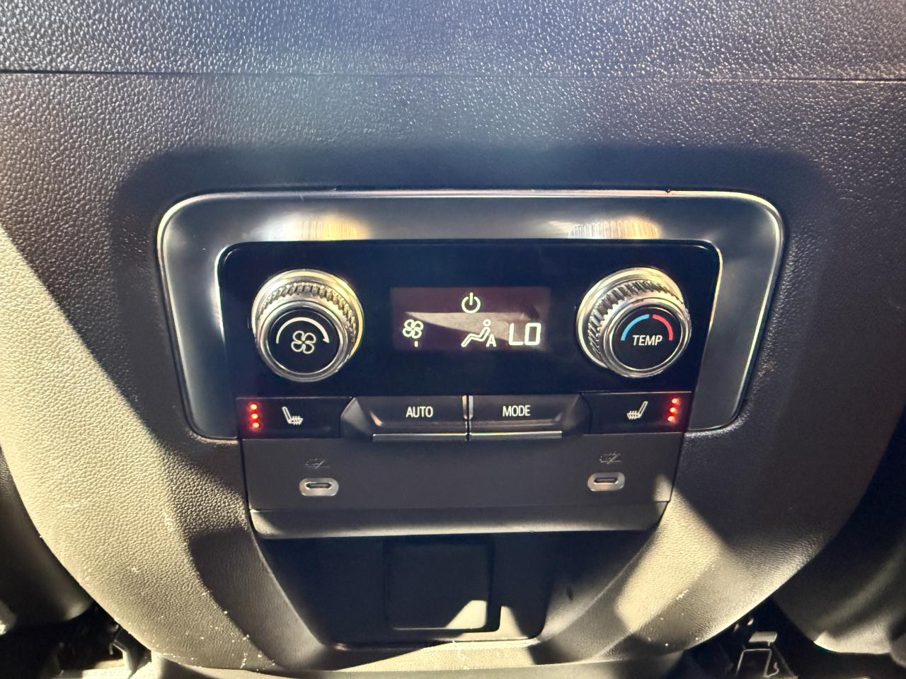 GMC Yukon XL 4WD 4dr Denali 2022