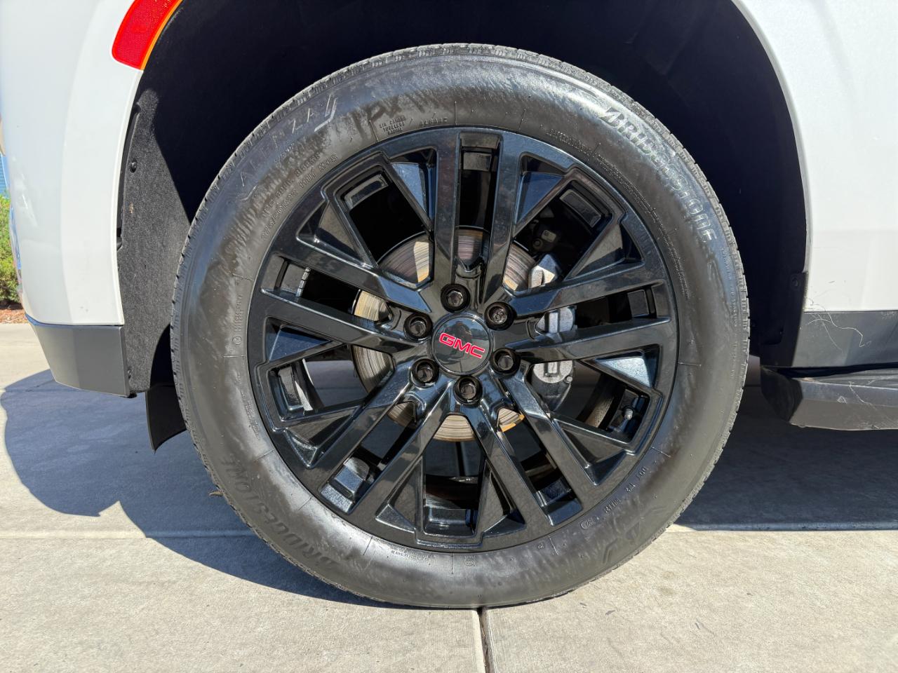 GMC Yukon XL 4WD 4dr Denali 2022