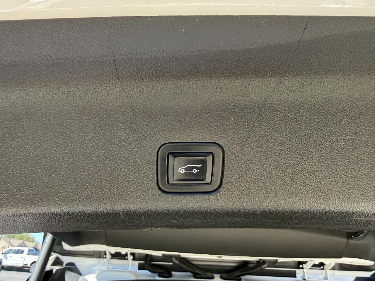 GMC Yukon XL 4WD 4dr Denali 2022