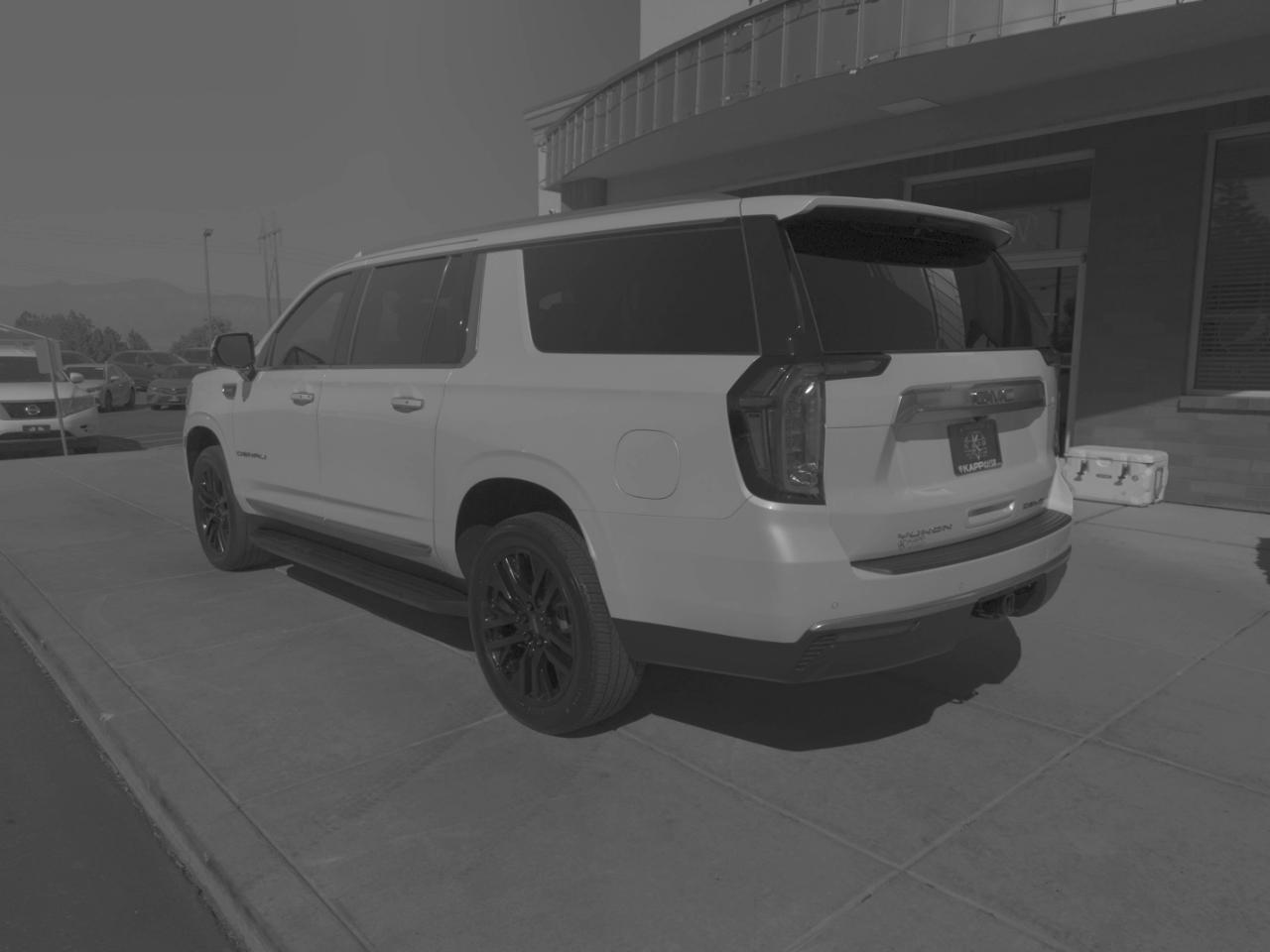 GMC Yukon XL 4WD 4dr Denali 2022