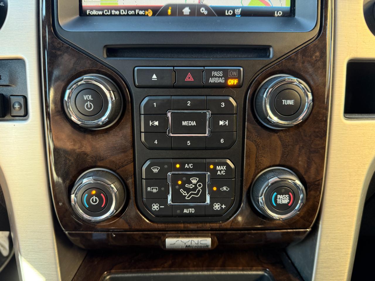 Ford F-150 4WD SuperCrew 145" Platinum 2014