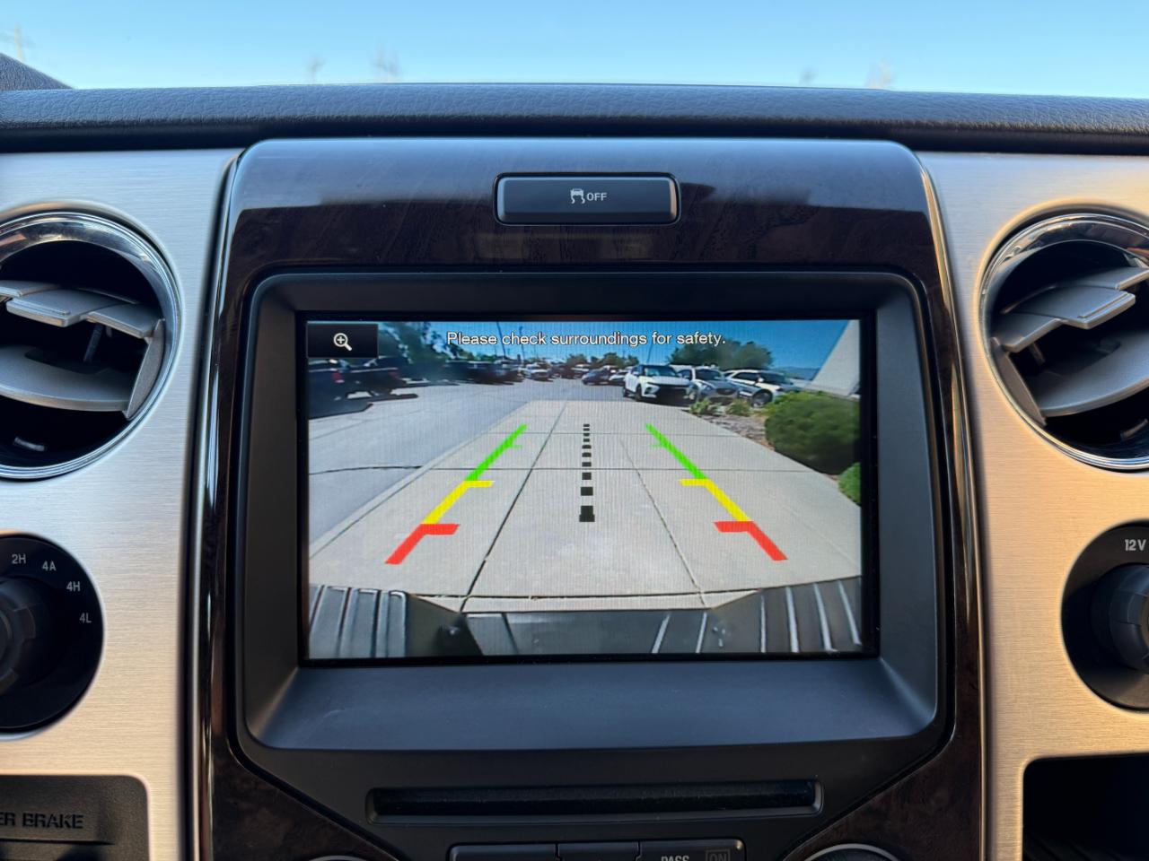 Ford F-150 4WD SuperCrew 145" Platinum 2014