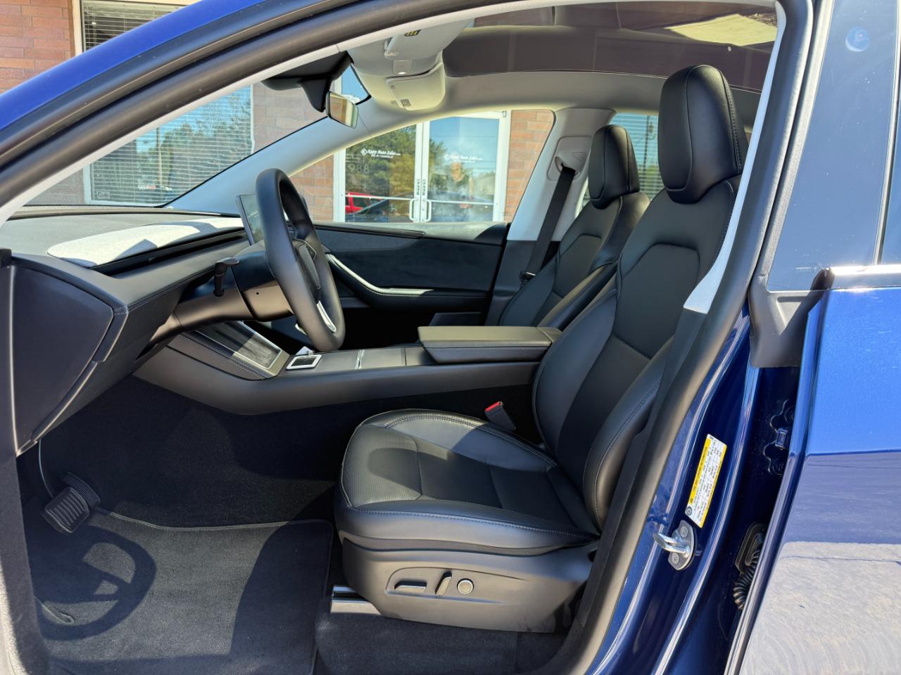 Tesla Model Y Long Range Launch Series AWD *Ltd Avail* 2026