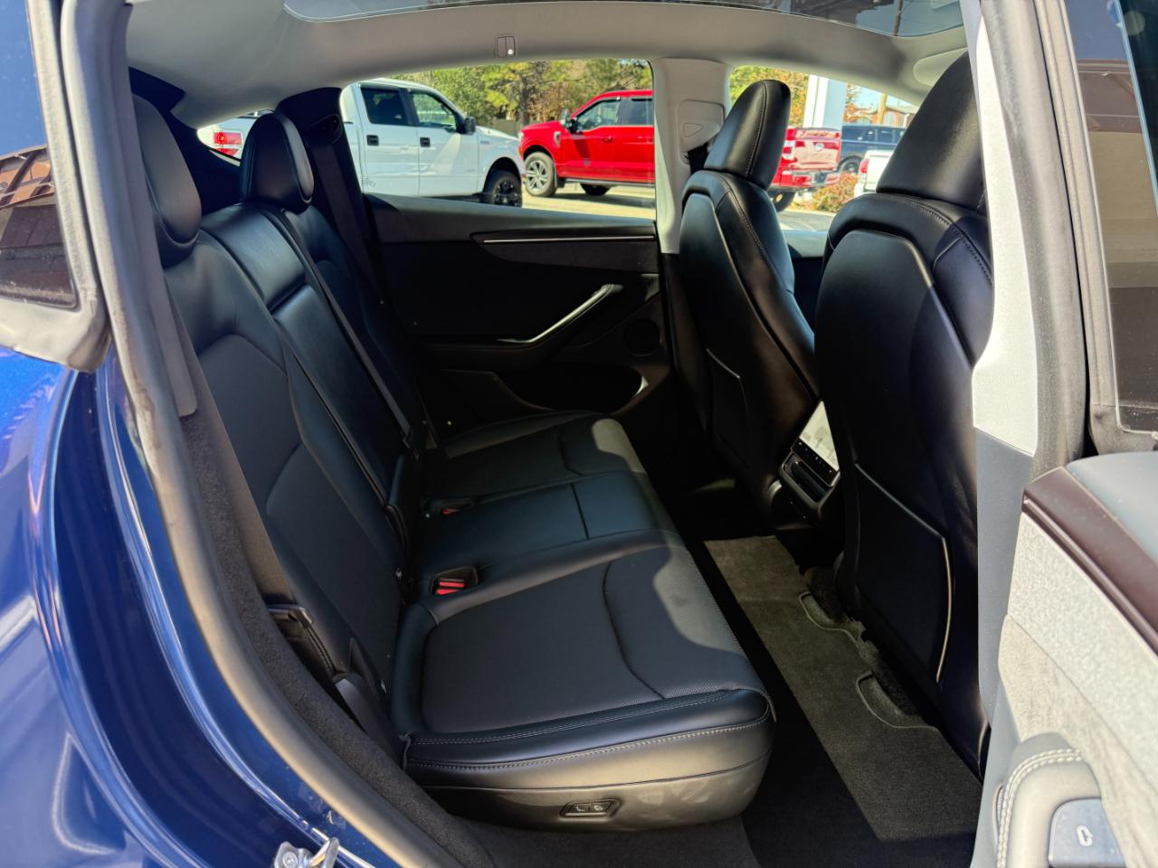 Tesla Model Y Long Range Launch Series AWD *Ltd Avail* 2026
