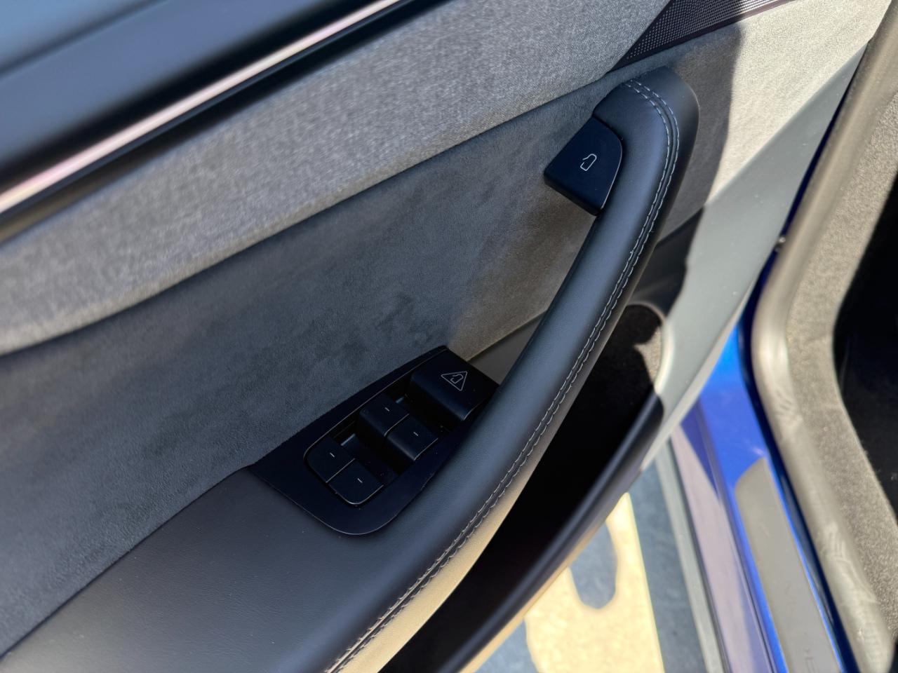 Tesla Model Y Long Range Launch Series AWD *Ltd Avail* 2026