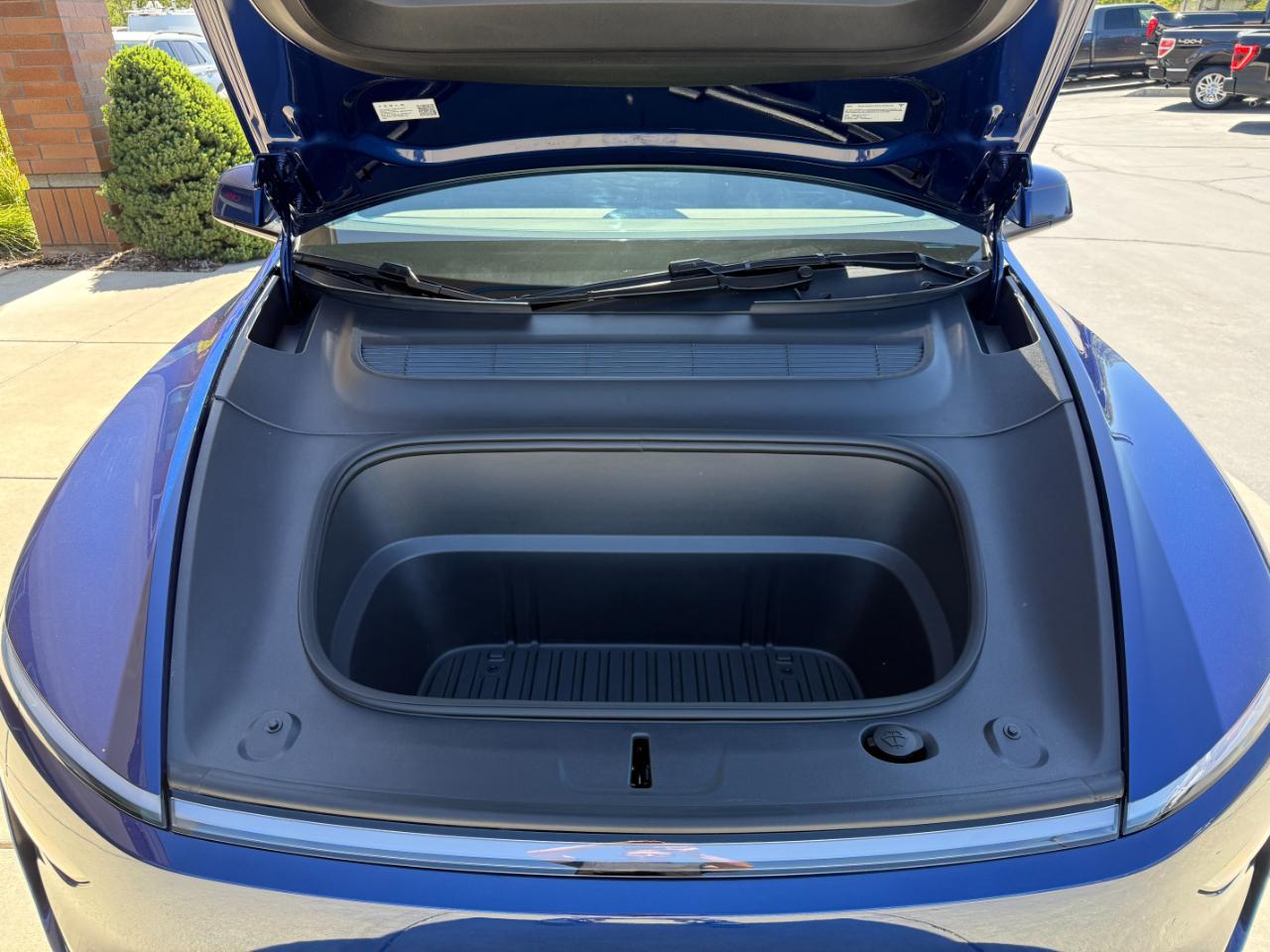 Tesla Model Y Long Range Launch Series AWD *Ltd Avail* 2026