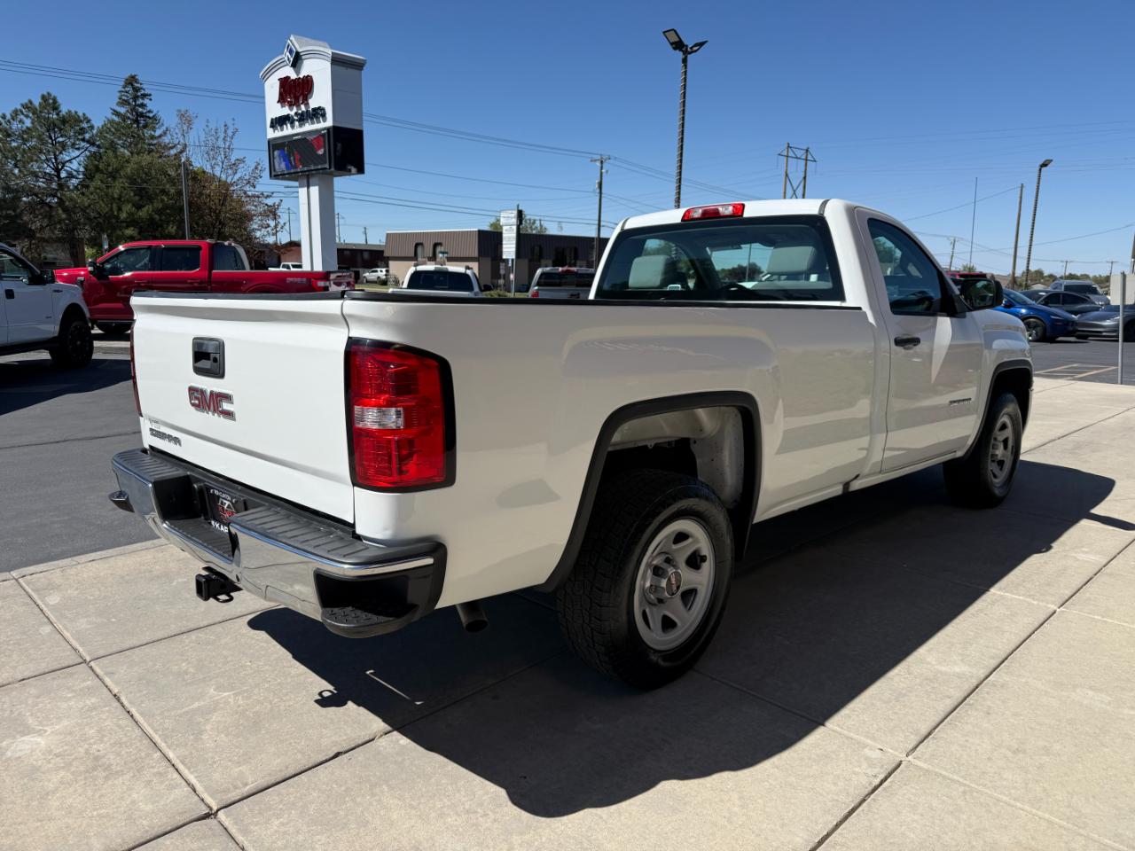 GMC Sierra 1500 2WD Reg Cab 133.0" 2017