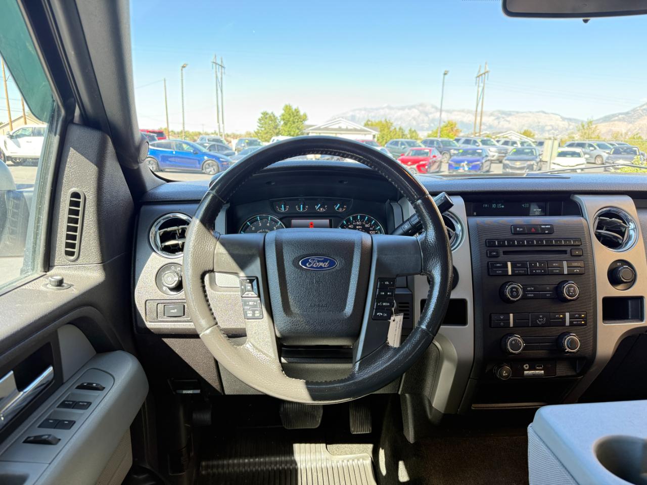 Ford F-150 4WD SuperCrew 145" XLT 2012