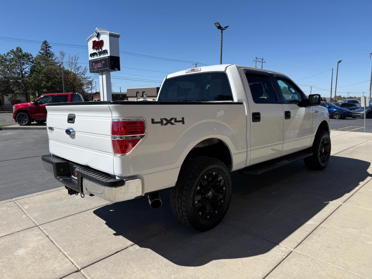 Ford F-150 4WD SuperCrew 145" XLT 2012