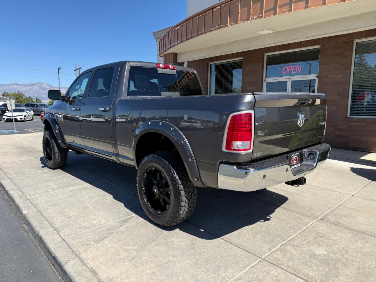 RAM 2500 4WD Crew Cab 149" Laramie 2015