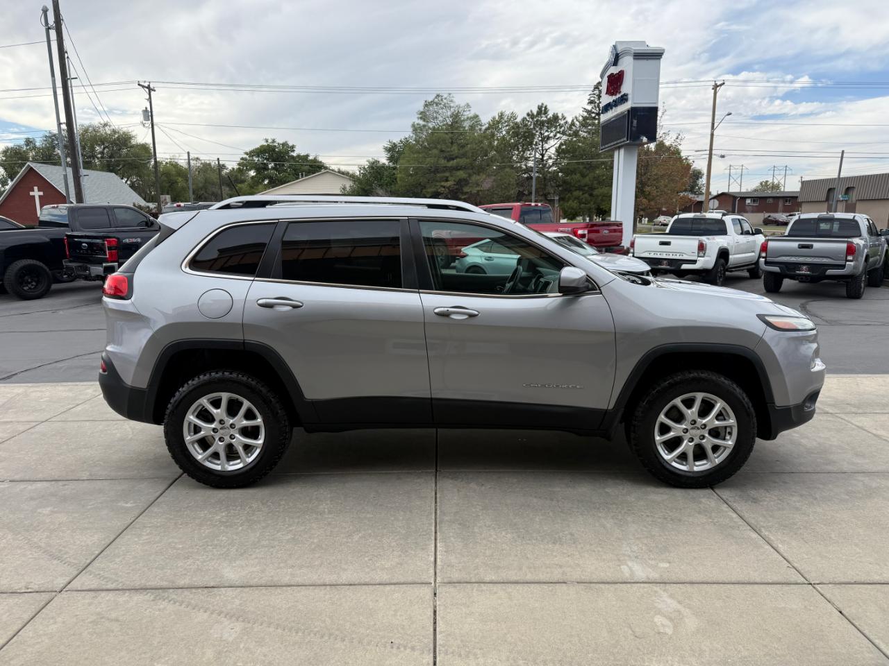 Jeep Cherokee 4WD 4dr Latitude 2014