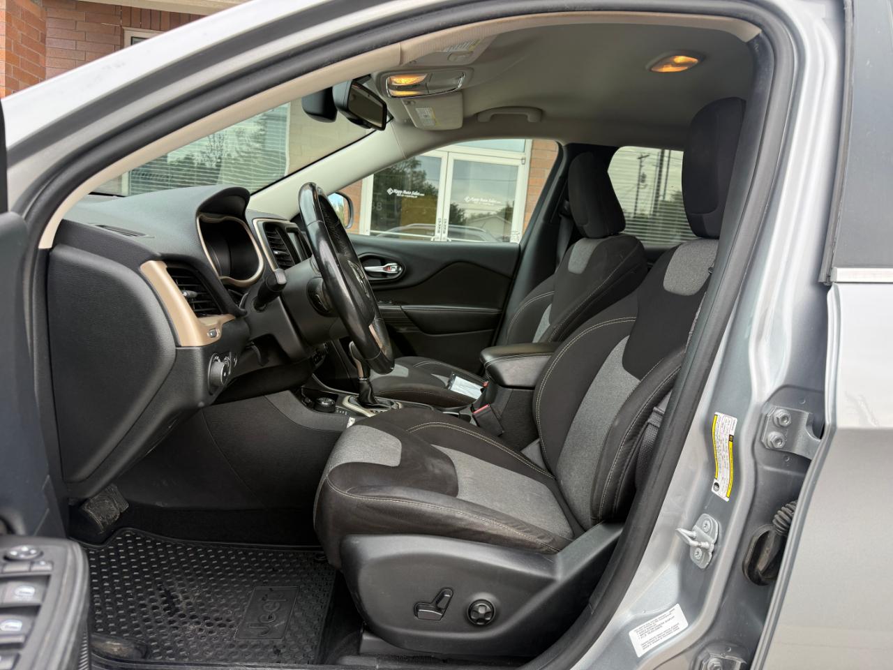 Jeep Cherokee 4WD 4dr Latitude 2014