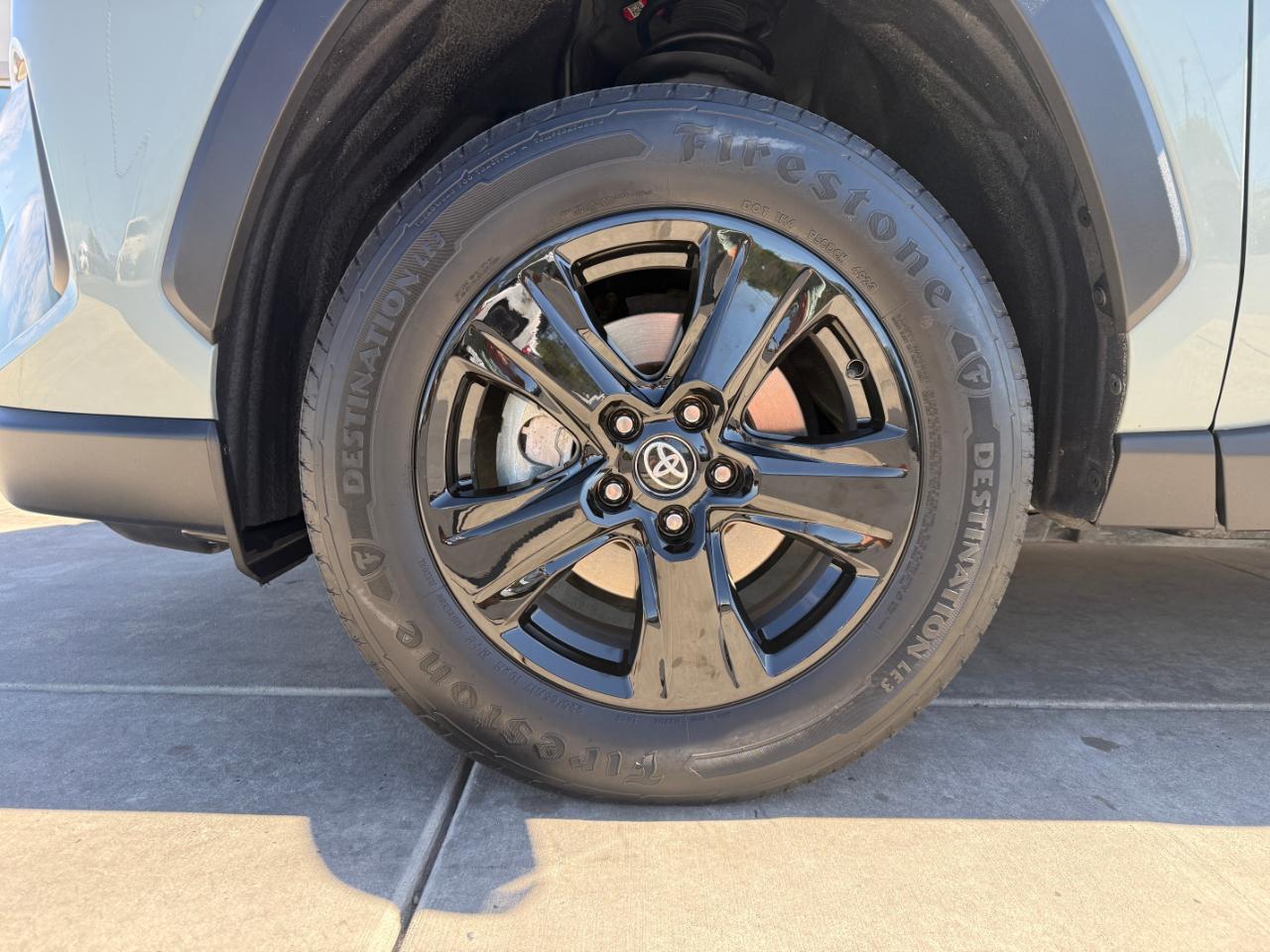 Toyota RAV4 Hybrid XLE AWD (Natl) 2022