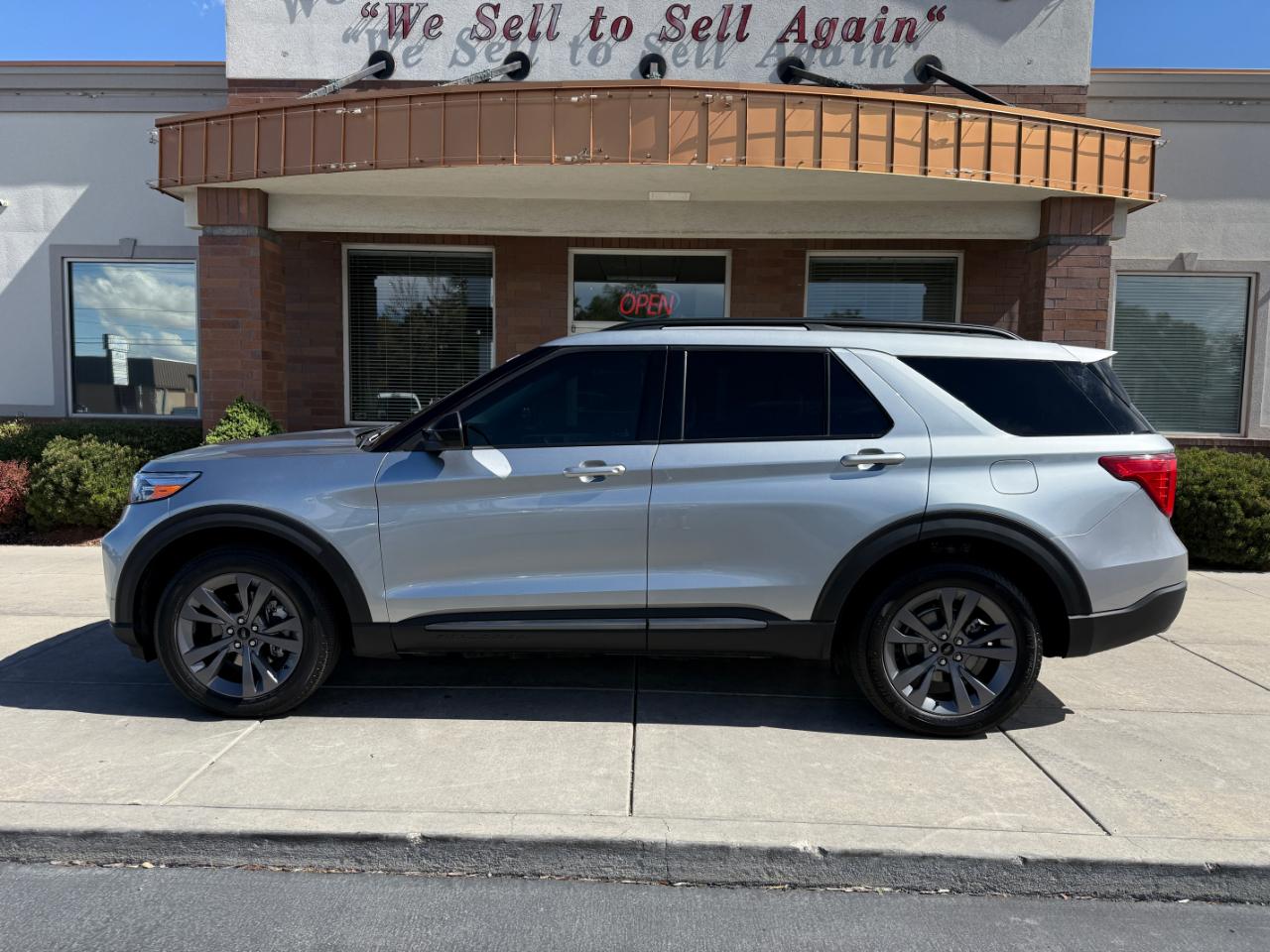 Ford Explorer XLT 4WD 2024
