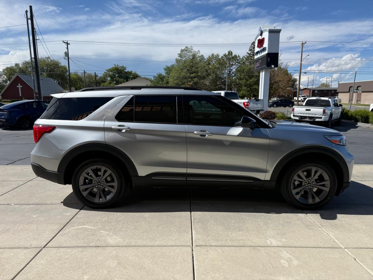 Ford Explorer XLT 4WD 2024