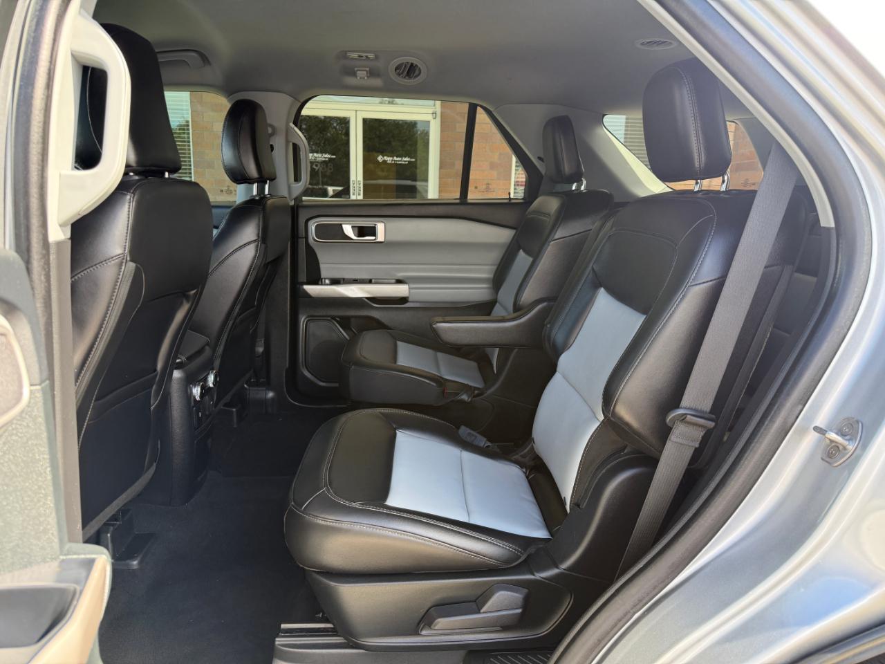 Ford Explorer XLT 4WD 2024