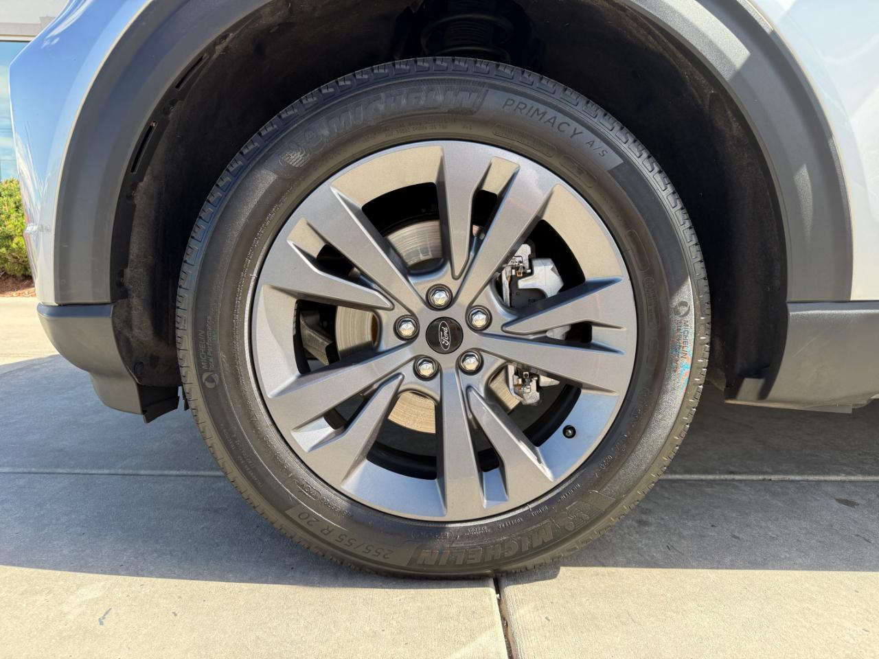 Ford Explorer XLT 4WD 2024