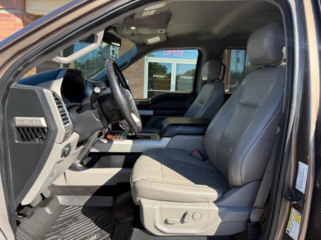 Ford F-150 4WD SuperCrew 157" Lariat 2016
