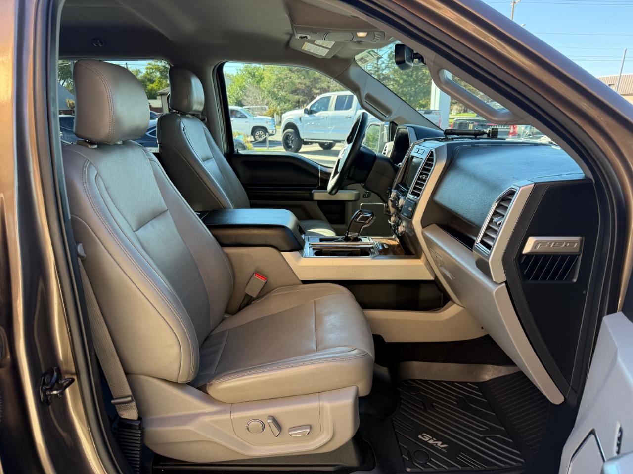 Ford F-150 4WD SuperCrew 157" Lariat 2016