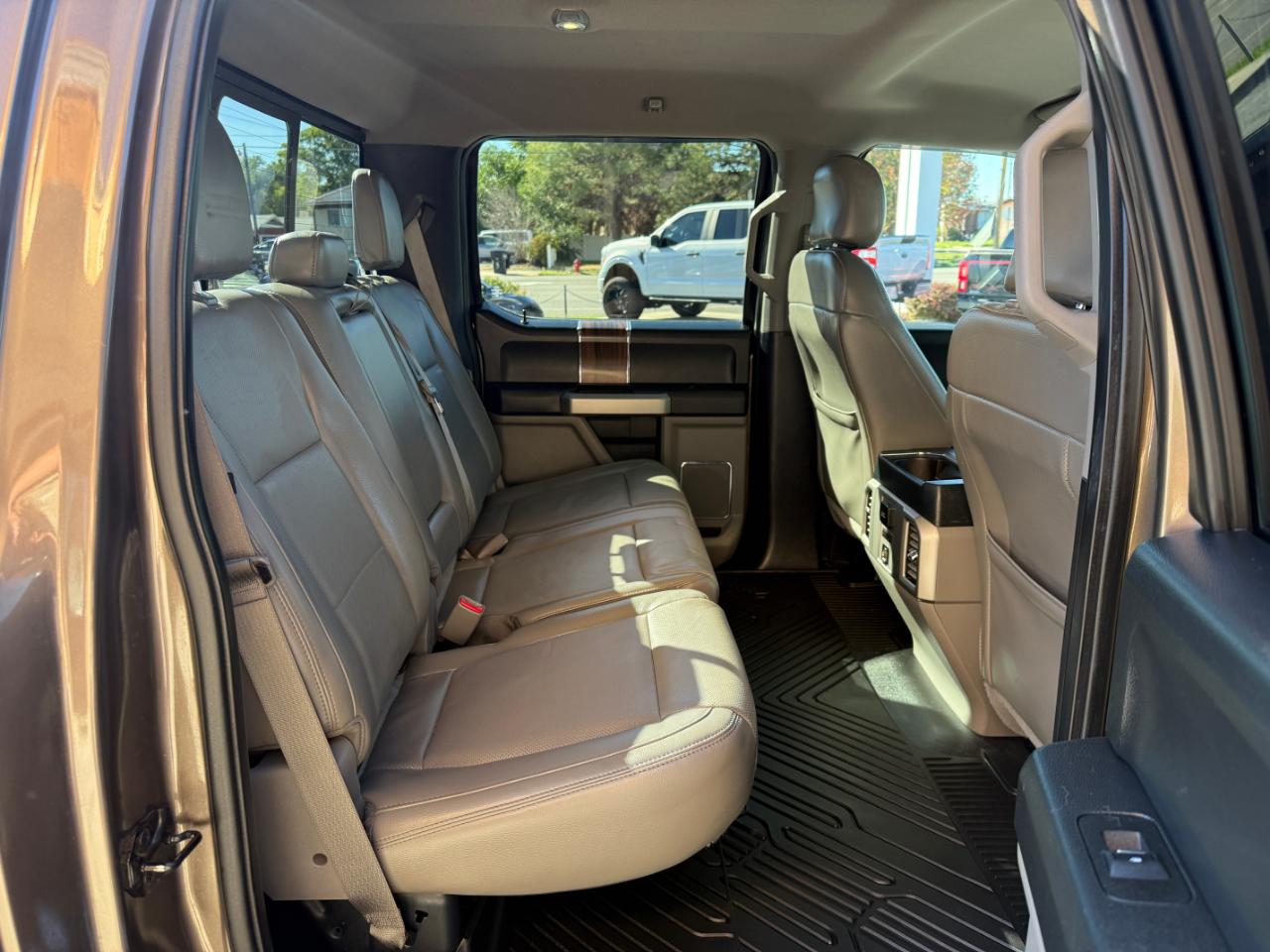 Ford F-150 4WD SuperCrew 157" Lariat 2016