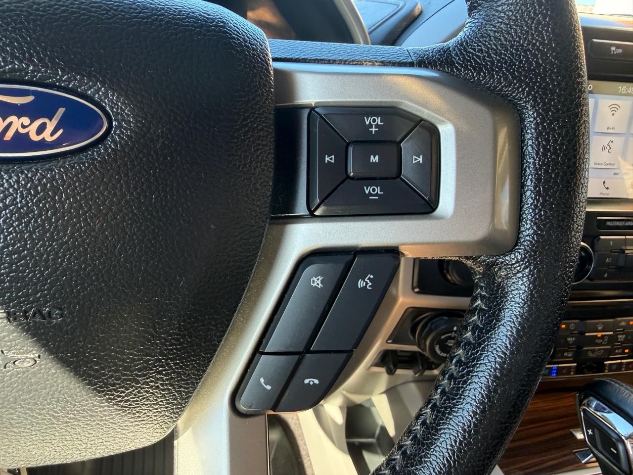 Ford F-150 4WD SuperCrew 157" Lariat 2016